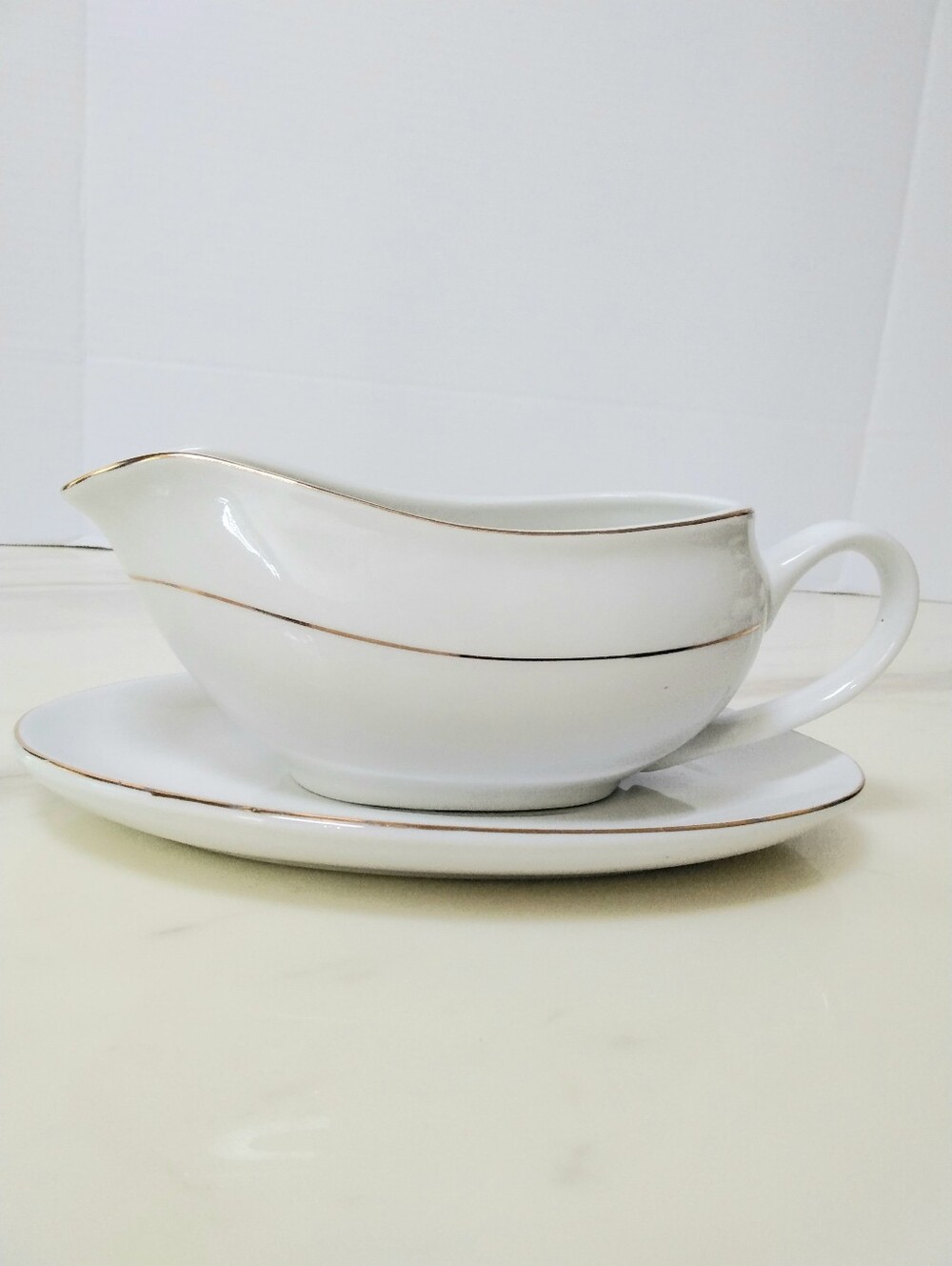Vintage Classic Gold White Porcelain 22Kt Gold Trim Under Plate and Gravy Boat